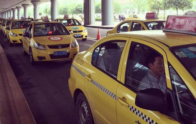 重慶出租車全面換裝國產車 一次“中國制造”的給力轉身
